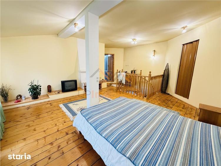 Casă cu 5 camere cu Teren 238 Mp în Central