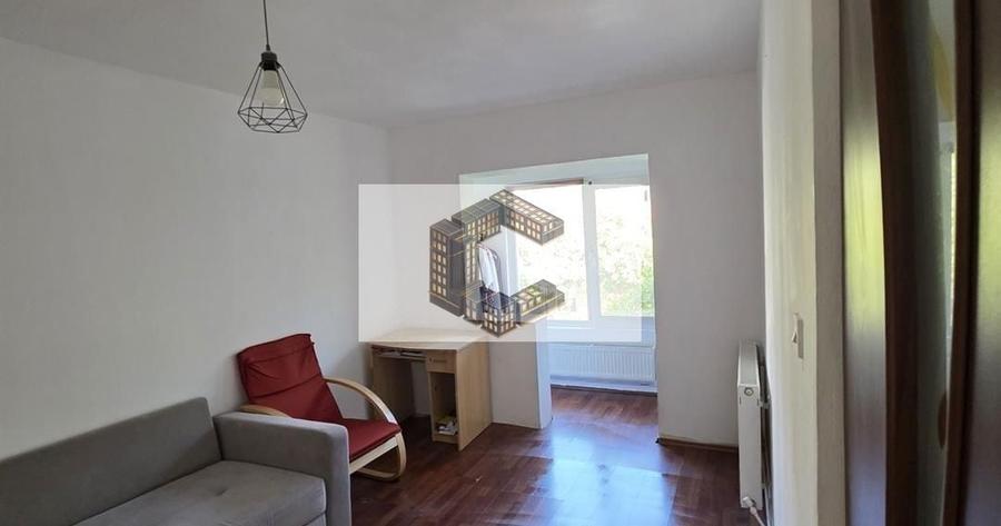 Apartament cu 3 camere decomandat, mobilat în Girocului