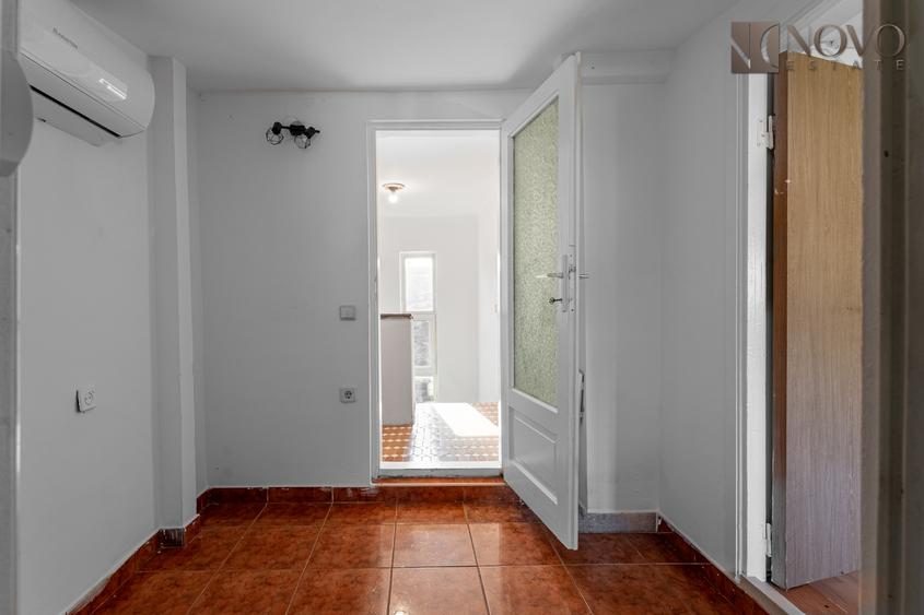 Casă cu 5 camere cu Canalizare în Vatra Luminoasă