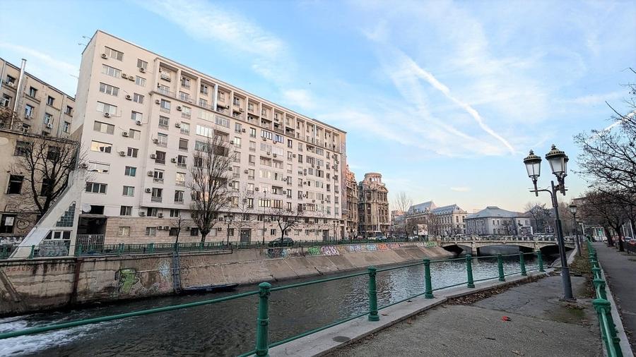 Apartament cu 2 camere decomandat, mobilat în Calea Victoriei