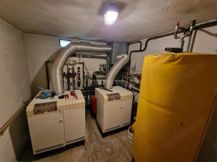 Casă cu 7 camere cu Teren 720 Mp în Vest