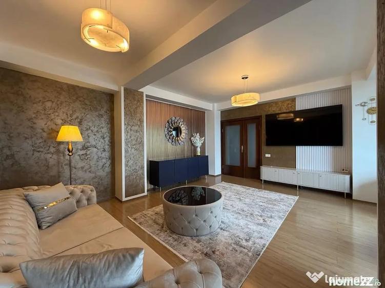 Apartament cu 3 camere decomandat în Faleză