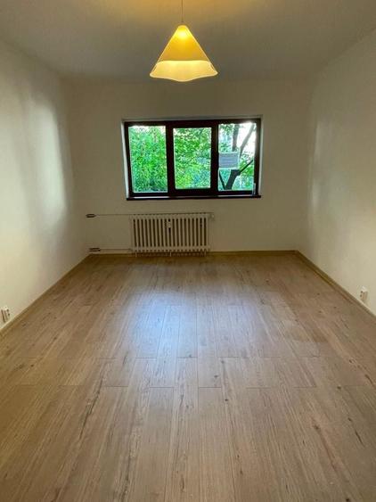 Apartament cu 2 camere decomandat în Apusului
