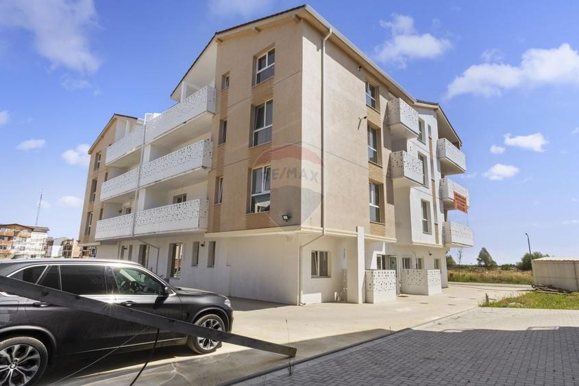 Apartament cu 3 camere de vânzare și parcare, bloc nou, zona Giroc - 1