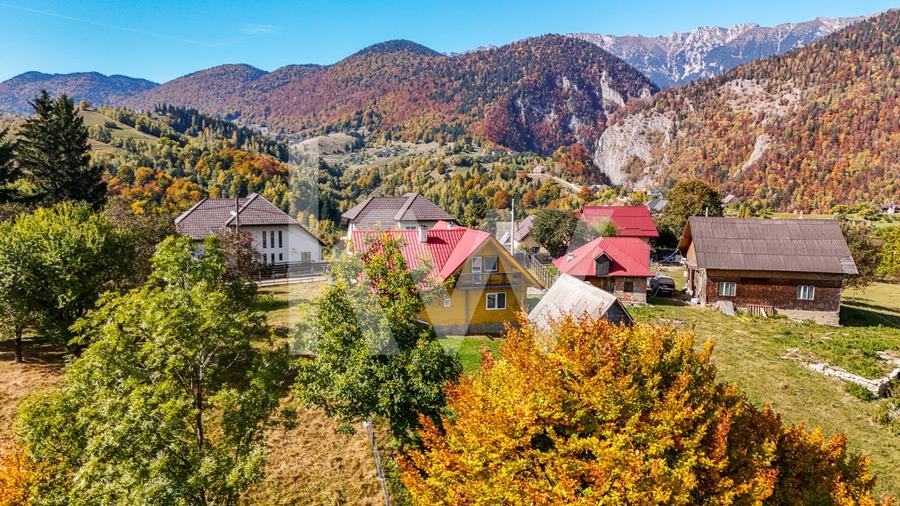 Casă individuală cu 4 camere cu Teren 1045 Mp în Măgura