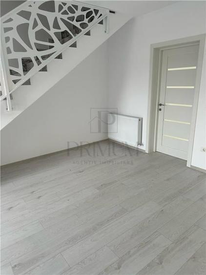 Duplex cu 3 camere cu Teren 375 Mp în Moșnița Nouă
