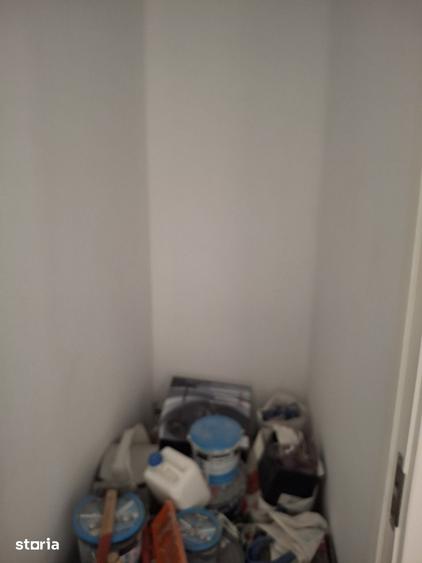 Apartament cu 3 camere semidecomandat în Giulești