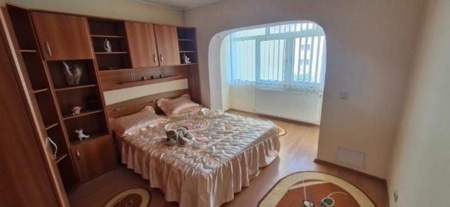 De vanzare apartament cu 3 camere - 3