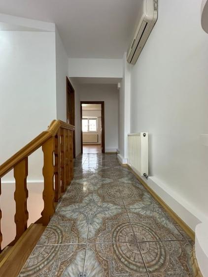 Apartament cu 3 camere decomandat în Călărași