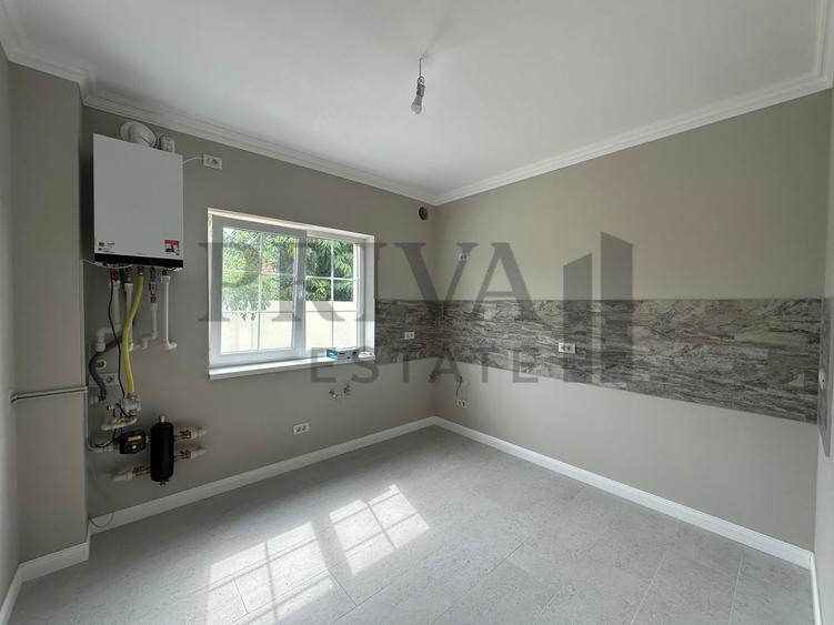 Duplex cu 5 camere cu Canalizare în Chișoda