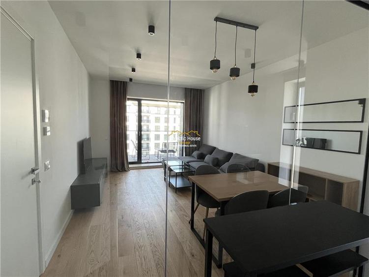 Apartament cu 2 camere decomandat în Aviației