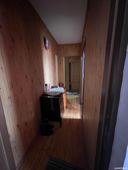 Apartament cu 3 camere decomandat în Cetatea