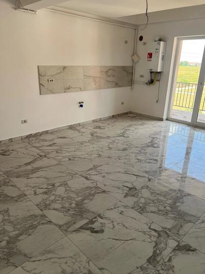 Apartament cu 3 camere decomandat în Giroc