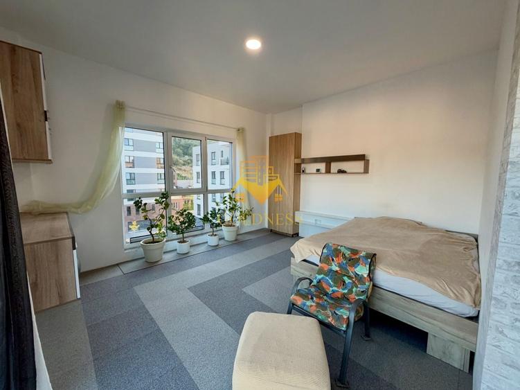 Apartament cu 2 camere semidecomandat, mobilat în Florești