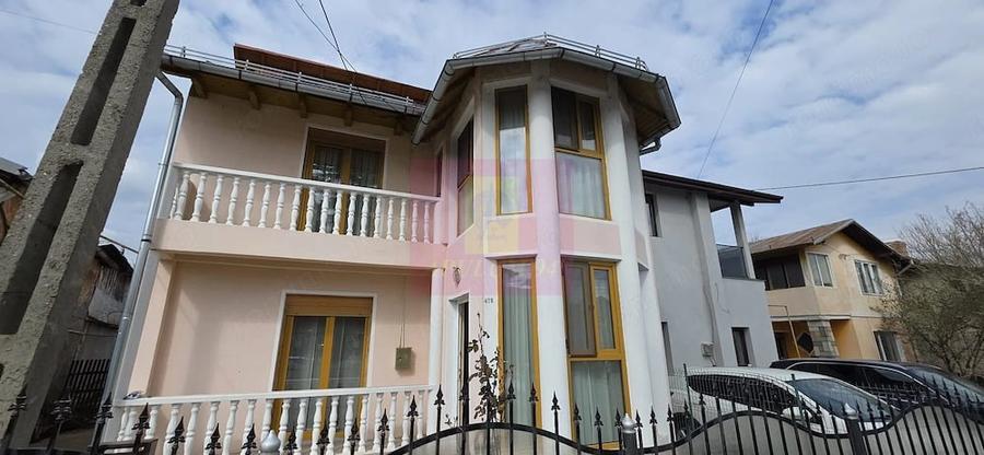 Casă cu 3 camere cu Teren 340 Mp în Poiana