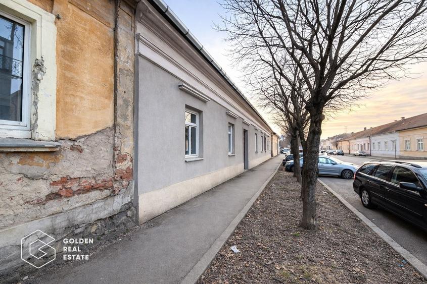 Casă individuală cu 2 apartamente de vânzare, lângă Hotel Ambasador – Dâmbovița, - 10