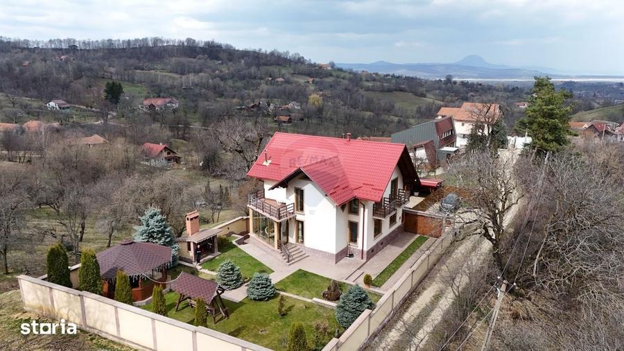 Casă cu 4 camere în Sohodol