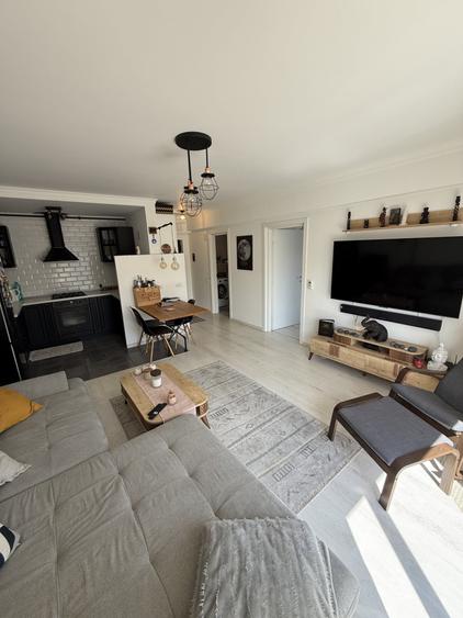Apartament cu 2 camere semidecomandat, mobilat în Pipera — fotografia 2
