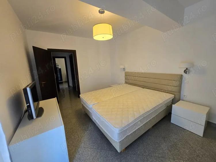 Apartament cu 3 camere decomandat în Mamaia