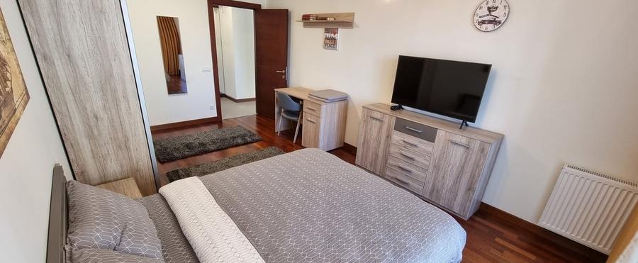 Apartament cu 2 camere semidecomandat, mobilat în Dudești