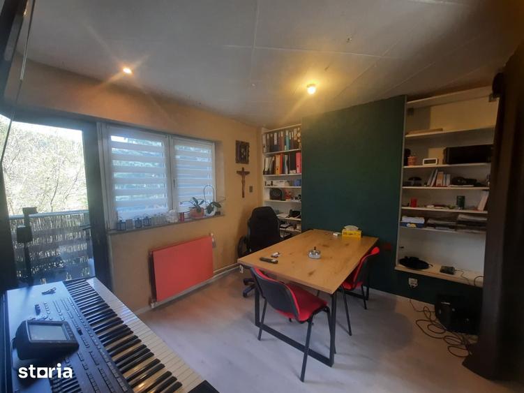 Oportunitate la DN1 Bu?teni .Se vinde un apartament cu trei camere - 2