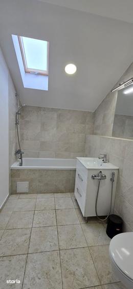 Casă cu 5 camere cu Teren 330 Mp în Ferme
