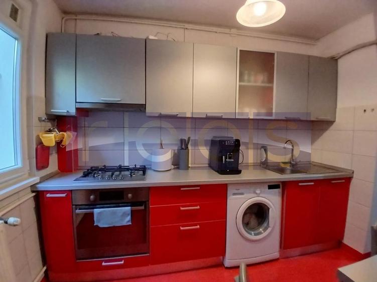 Apartament cu 3 camere decomandat, mobilat în Drumul Taberei
