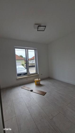 Proprietar - Duplex Plan Parter Giarmata-Vii - Pret 169.900 euro - 5
