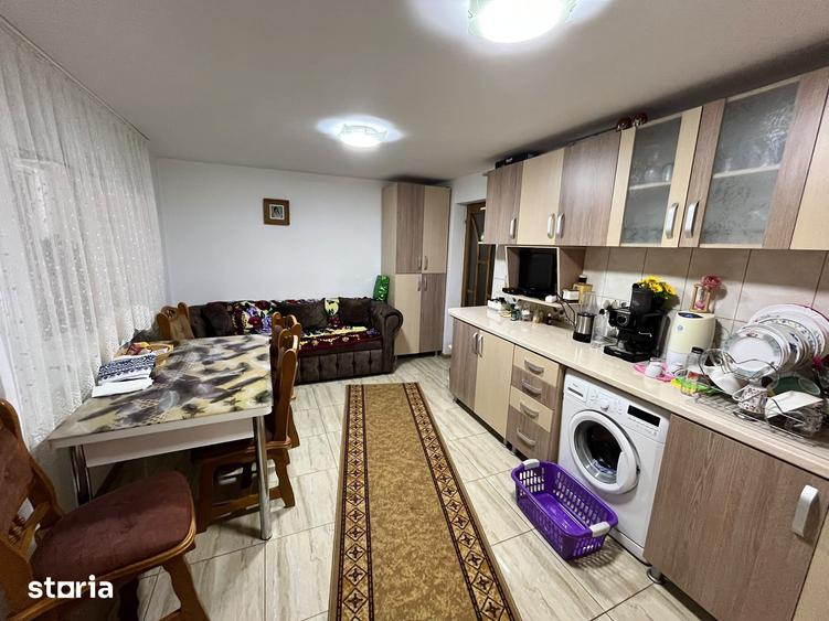 Casă cu 5 camere cu Teren 500 Mp în Central