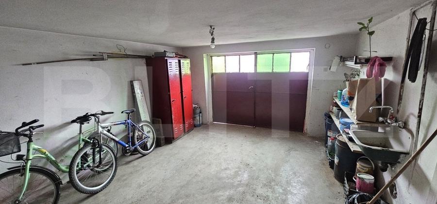 Casă individuală cu 4 camere cu Canalizare în Hunedoara
