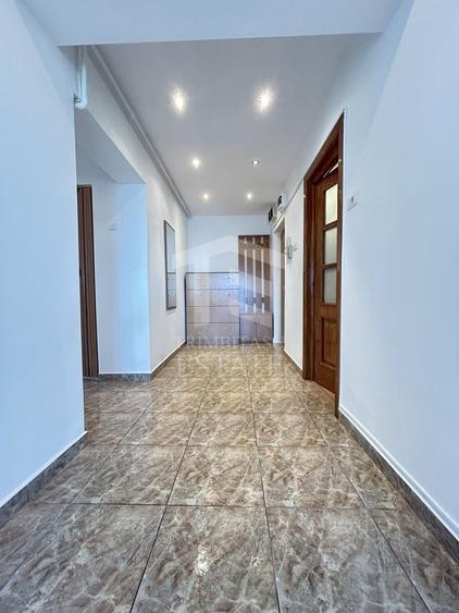 Apartament cu 4 camere semidecomandat, mobilat în ICIL