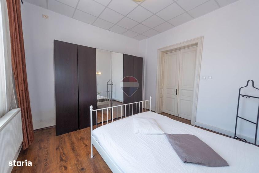 Apartament cu 3 camere semidecomandat în Parcul Carol