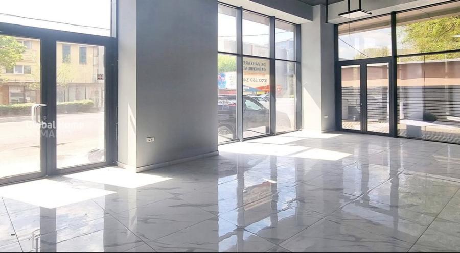 Spațiu comercial, de 430 mp, în Vitan