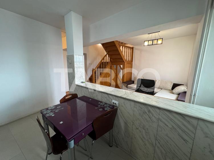 Apartament cu 5 camere decomandat, mobilat în Turnișor