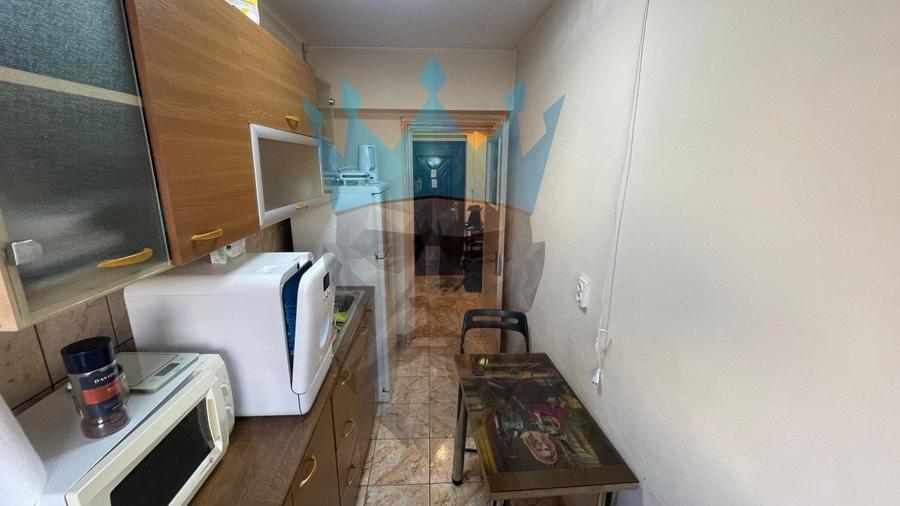 Apartament cu 2 camere semidecomandat, mobilat în Giulești