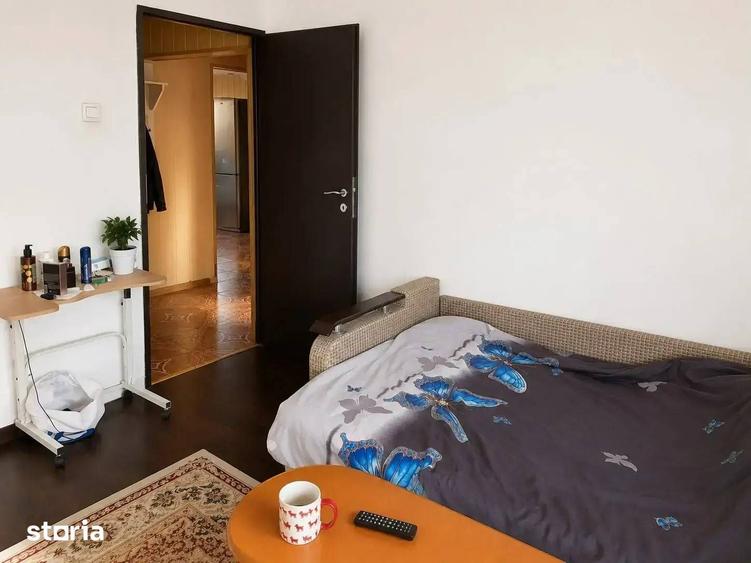 Apartament cu 3 camere decomandat în Rahova — fotografia 1
