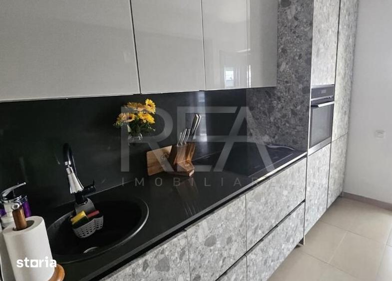 Apartament cu 3 camere decomandat în Grivița