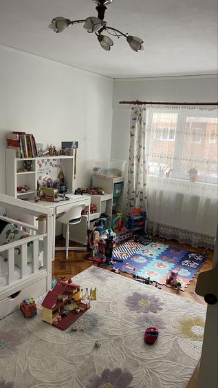 Apartament cu 2 camere decomandat în Confecții