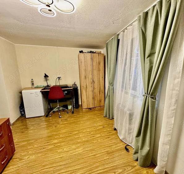 Casă cu 3 camere cu Teren 450 Mp în Central