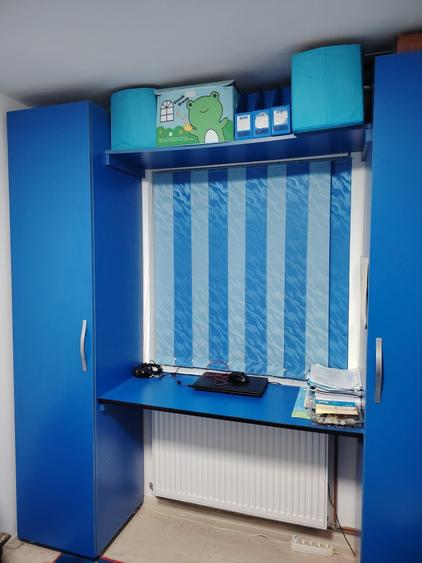 Apartament cu 3 camere semidecomandat în Central