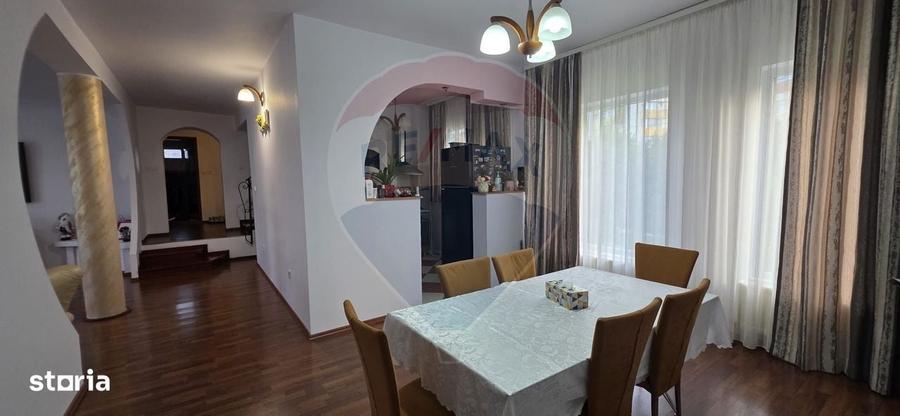 Vila cu 5 camere de vanzare in micro 3 Targoviste - 7
