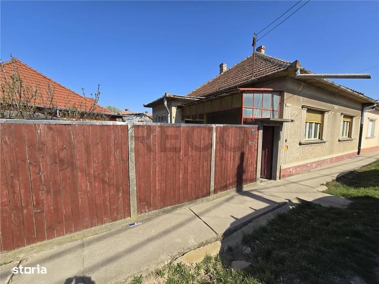 Casă cu 3 camere cu Teren 227 Mp în Central