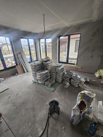 Casă cu 3 camere în Centura