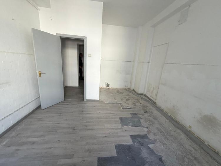 Spațiu comercial, de 125 mp, în Dristor