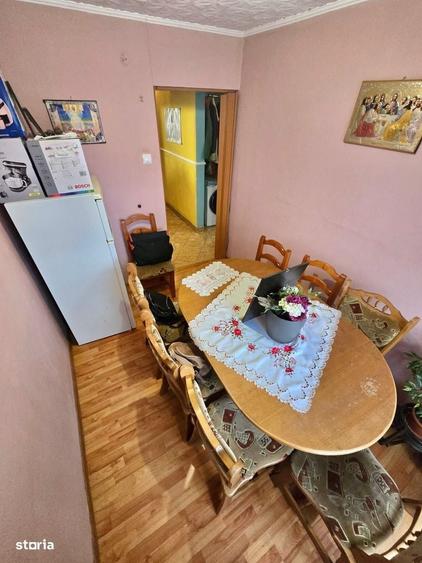 Apartament cu 3 camere decomandat în Micro 17
