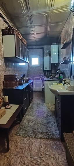 Casă individuală cu 10 camere cu Garaj în Domnești