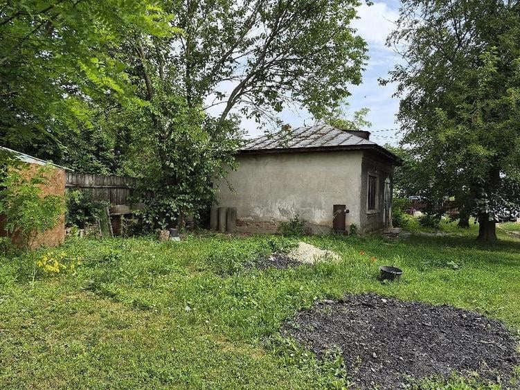 Casă cu Teren 270 Mp în Tărtășești