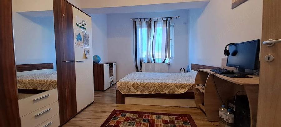 Apartament cu 3 camere decomandat în Colentina