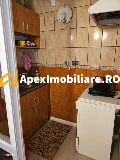 Apartament cu 2 camere decomandat în Vitan