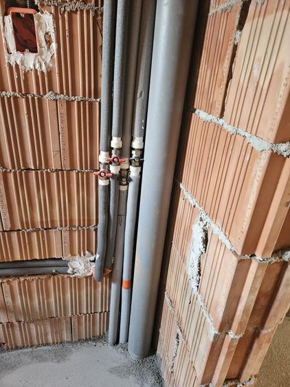 Casă individuală cu 3 camere cu Teren 714 Mp în Câmpulung Moldovenesc